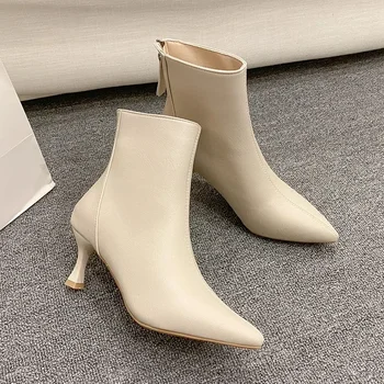 Дамски ботильоны 2023, зимните модни дамски обувки с остри пръсти, чубрица модерни обувки на тънък ток, с високо качество бежови обувки на висок ток