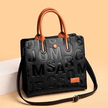 Дамска чанта с множество джобове и букви, луксозна дизайнерска дамска чанта, благородна брандираната женствена чанта от мека кожа, в чантата